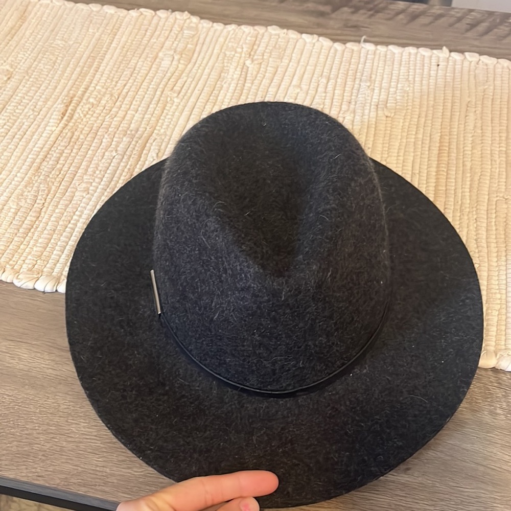 Hat - Picture 4 of 5